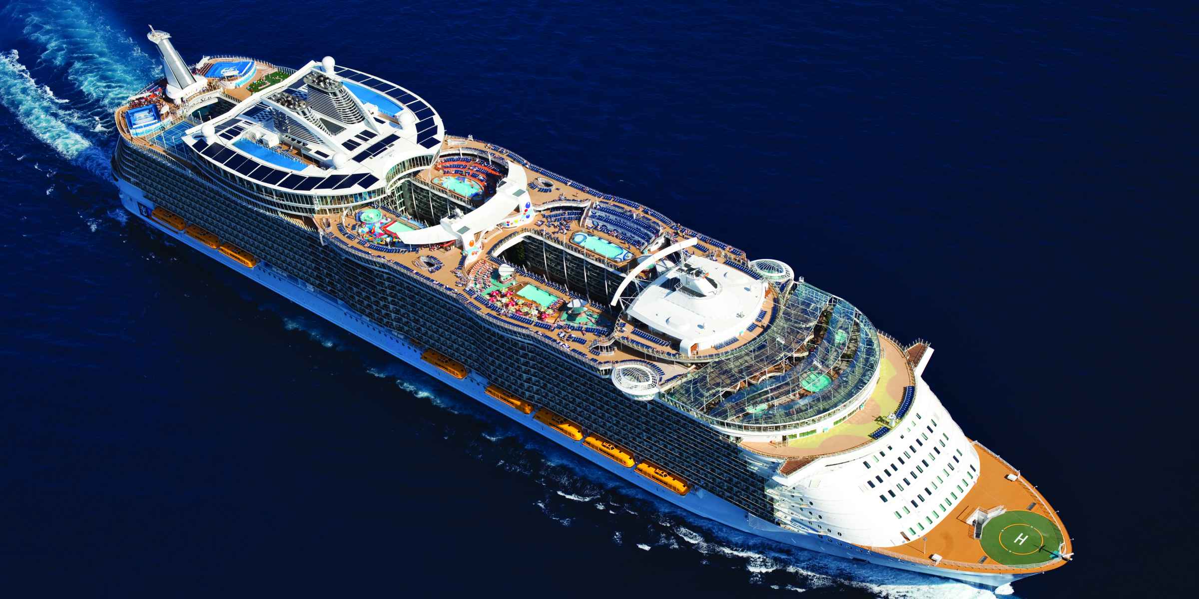 Oasis of the Seas, con tàu không bao giờ ngủ!